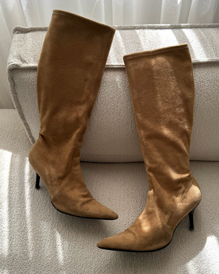 Casadei hoher schlichter Veloursleder Stiefel (Größe 40)