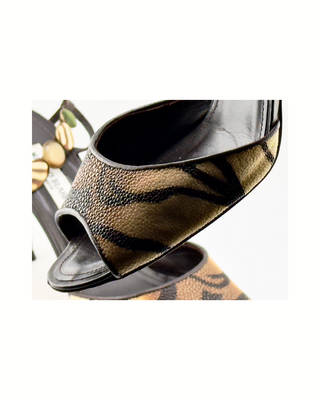 Manolo Blahnik Tiger Print Sandals (41)