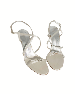 Vera Wang Satin Sandals in White (37.5)