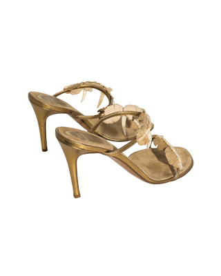 René Caovilla Tribal Sandalen in Beige mit Horn-Anhängern und Perlen